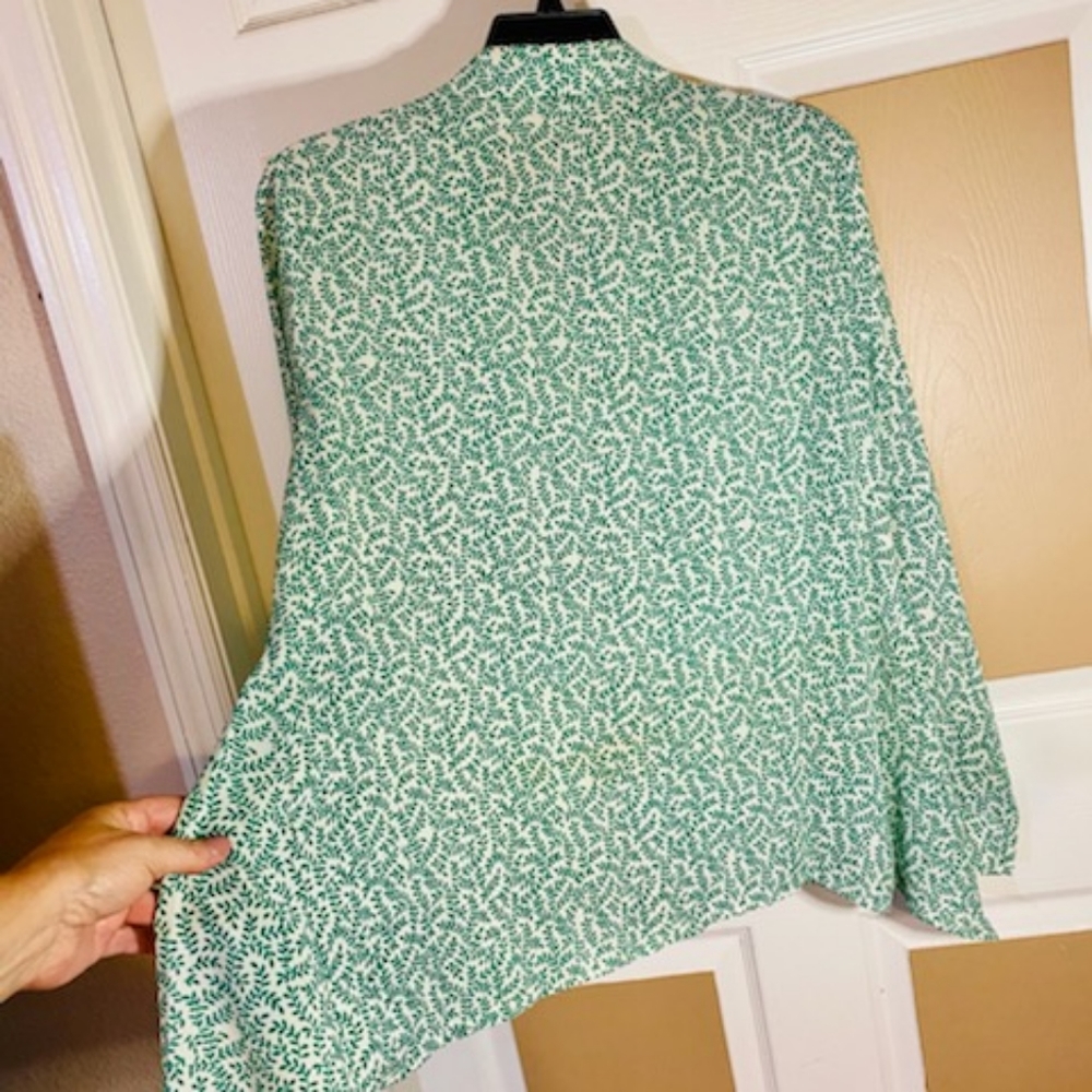 Ladies button down blouse - Picture 3 of 3